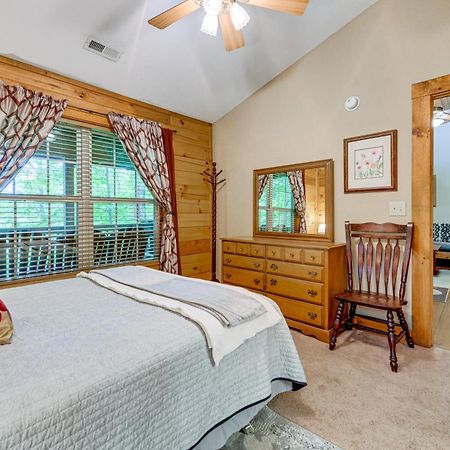 Serene Maggie Valley Retreat With Deck And Hot Tub! Zewnętrze zdjęcie