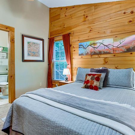 Serene Maggie Valley Retreat With Deck And Hot Tub! Zewnętrze zdjęcie